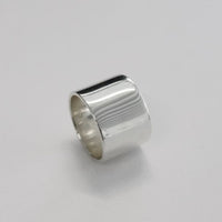 Minimalist Ring