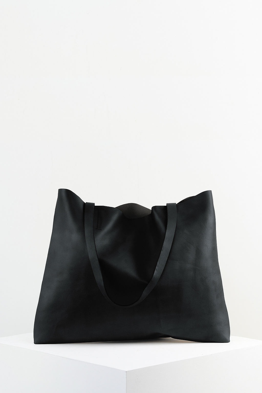 Vivi Leather Tote Bag - Black