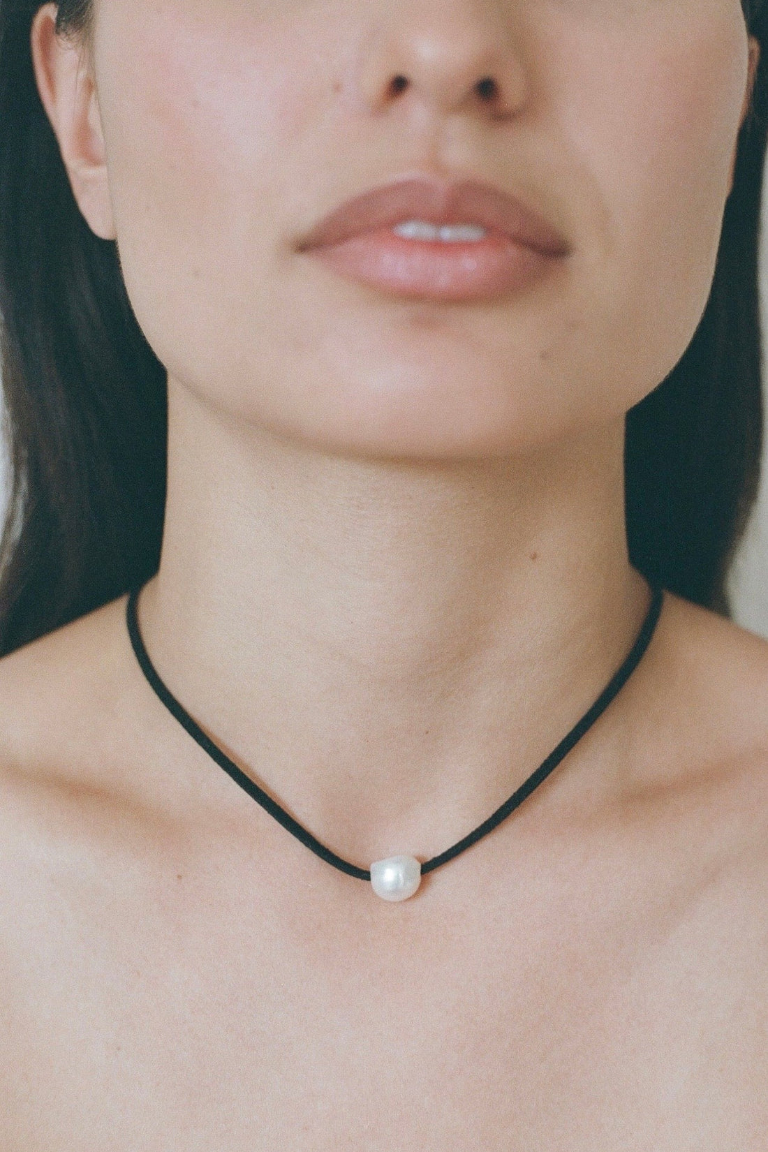 Maja Necklace in Perla - By Ayllón
