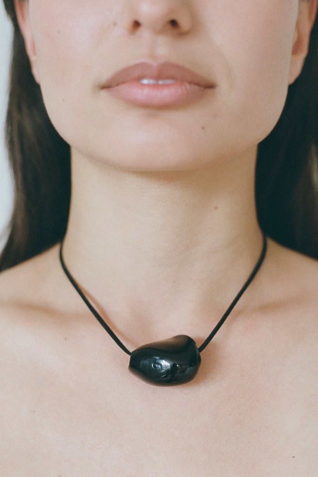 Otero Necklace in Black - By Ayllón