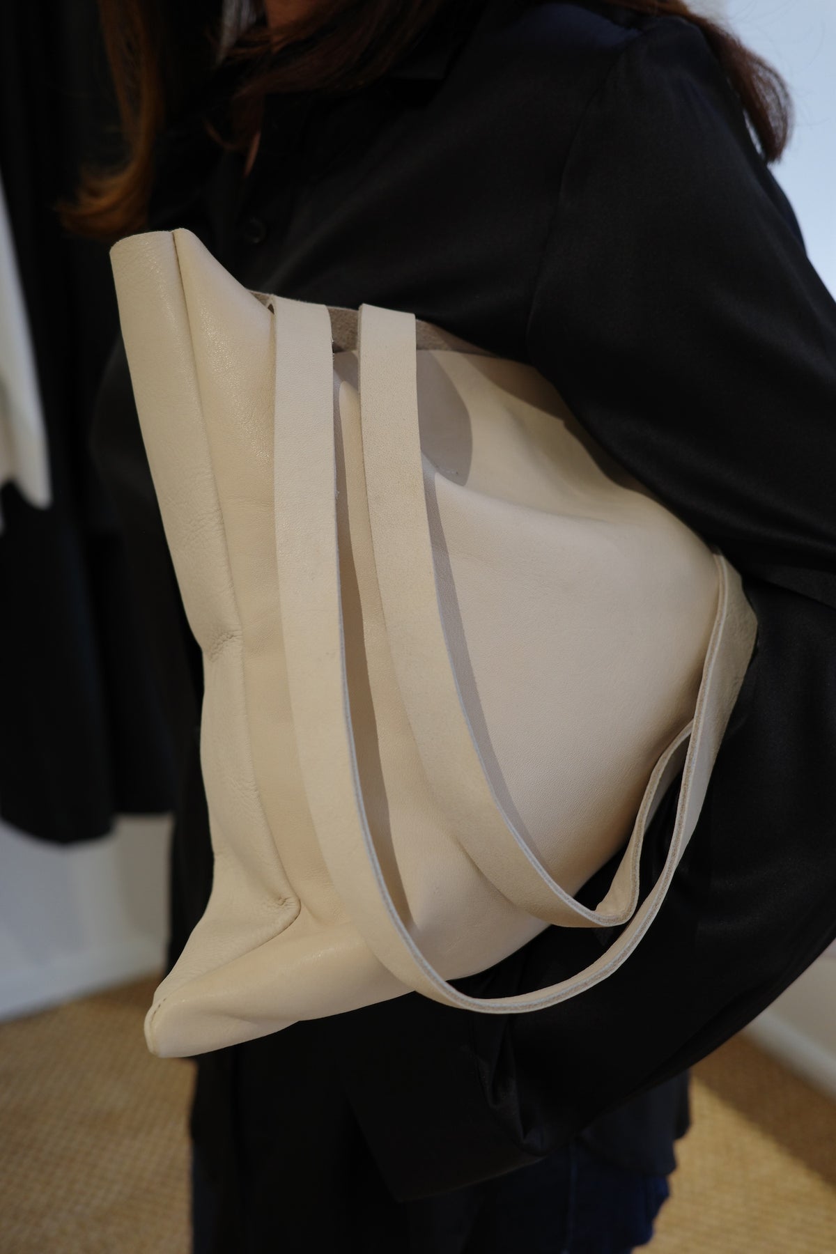 Vivi Leather Tote Bag - Ivory