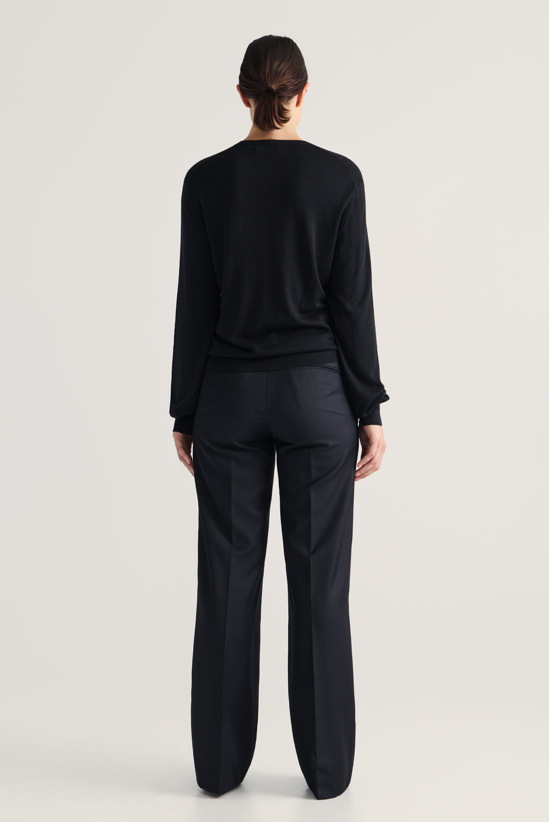 Isla V-neck - Black