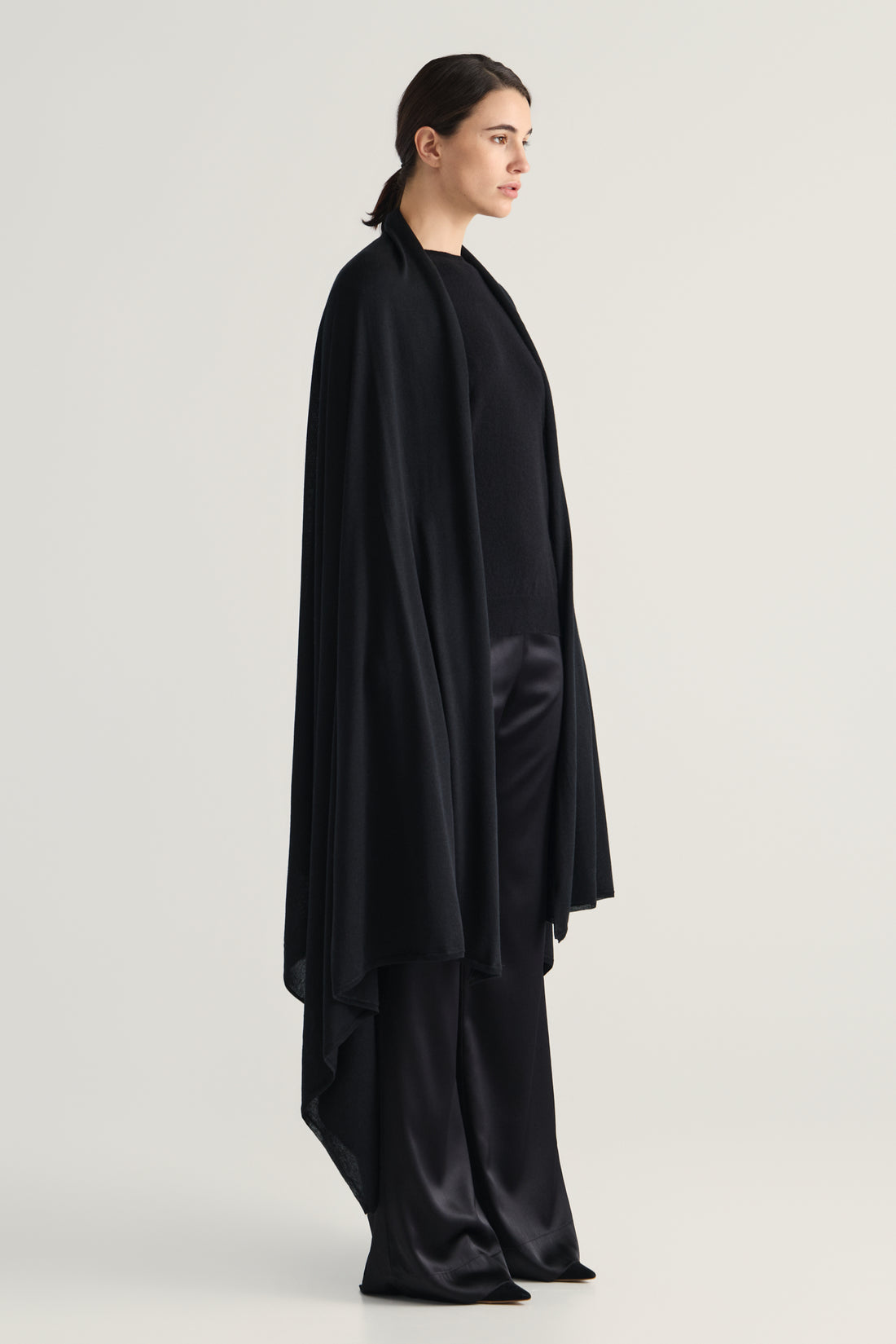 Aria Silk Cashmere Scarf- Black